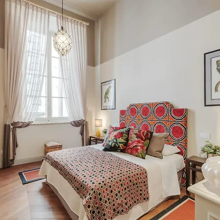 Elegant In The Centre Of Villa