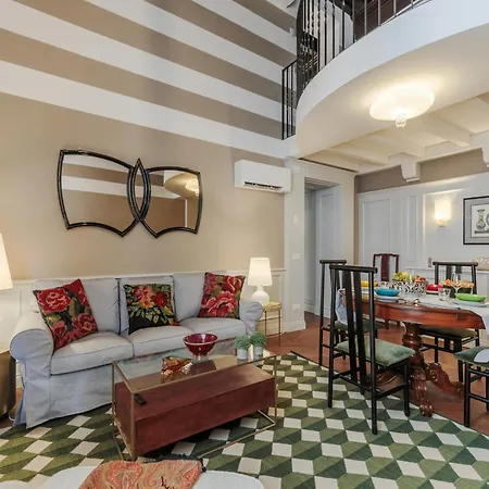 Villa Elegant In The Centre Of Lucca